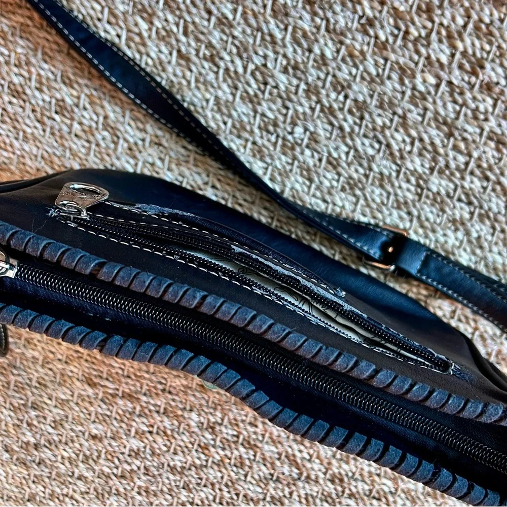 Western Embellished Crossbody Bag - Picture 9 of 9